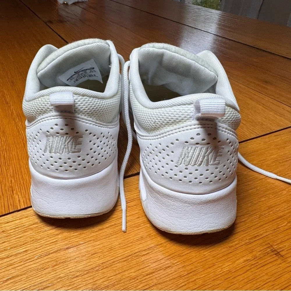 Nike classic all